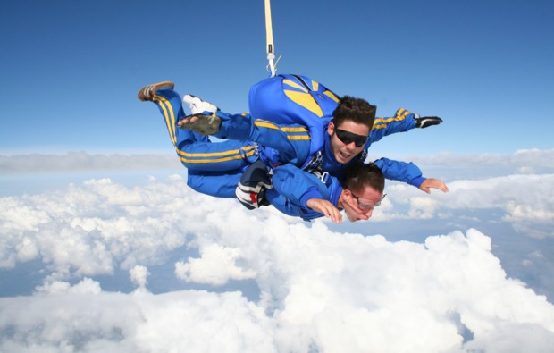 Fallschirm Tandemsprung Gera Thüringen ...