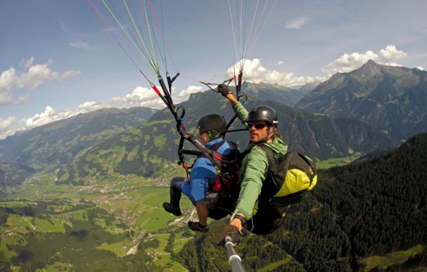 Gleitschirm Tandemflug Mayrhofen Oberös...