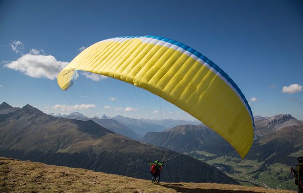 Gleitschirm Tandemflug Davos Graubünden...