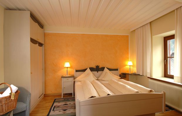 2 Tag(e) Almhütten & Berghotels Feld am See für 2 (1 Nacht) inkl. Halbpension Kärnten ✓