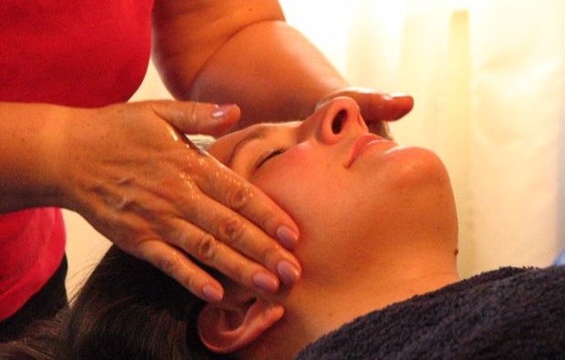 Ayurvedische Wellnessstunden Wiesbaden