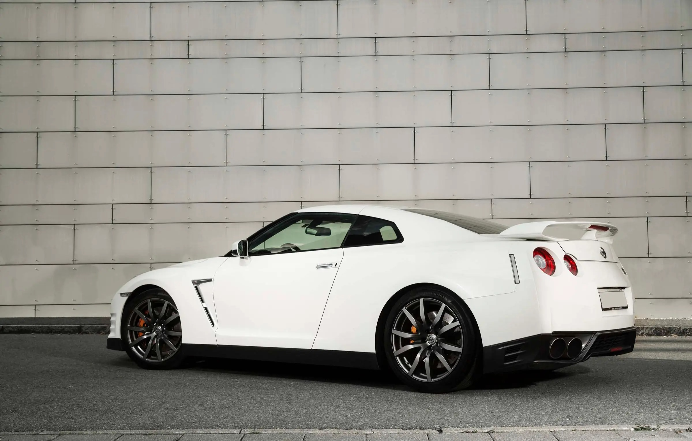 Sportwagen Nissan GT-R Black fahren Au (3 Std.)