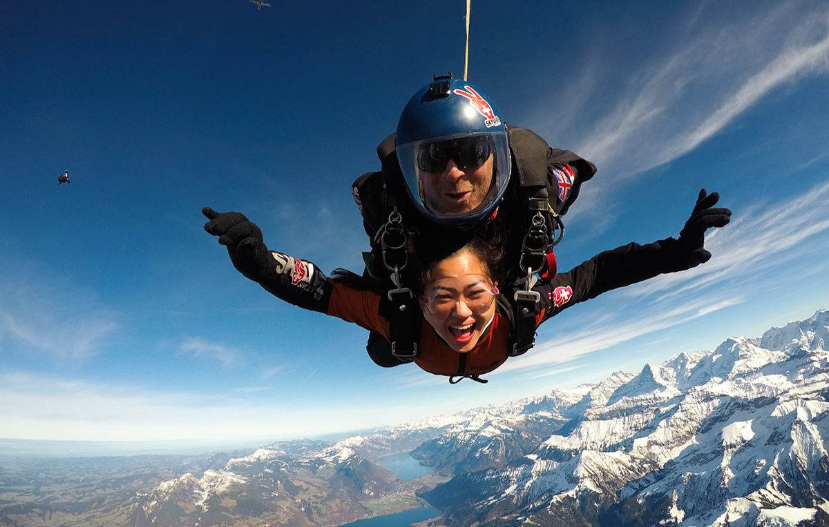 Flugzeug Fallschirmsprung Interlaken-Rei...