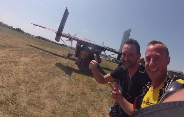 Fallschirm-Tandemsprung Arnbruck Bayern ...