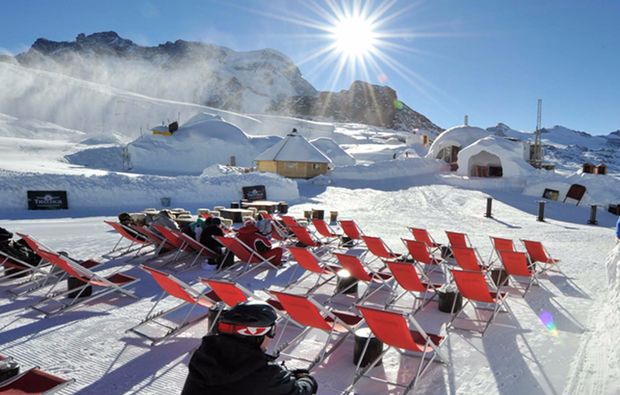 Übernachtung Iglu-Suite Davos für 2 (1 Nacht) inkl. Halbpension in Davos Dorf Graubünden ✓