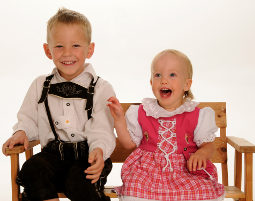 Familien Fotoshooting Wiener Neustadt - in Ca. 2 Stunden Familien Fotoshooting Wiener Neustadt - in Ca. 2 Stunden