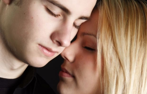 Paar-Fotoshooting Bremen für 2 -  in Mitzubringen: 2-3 Outfits, Accessoires