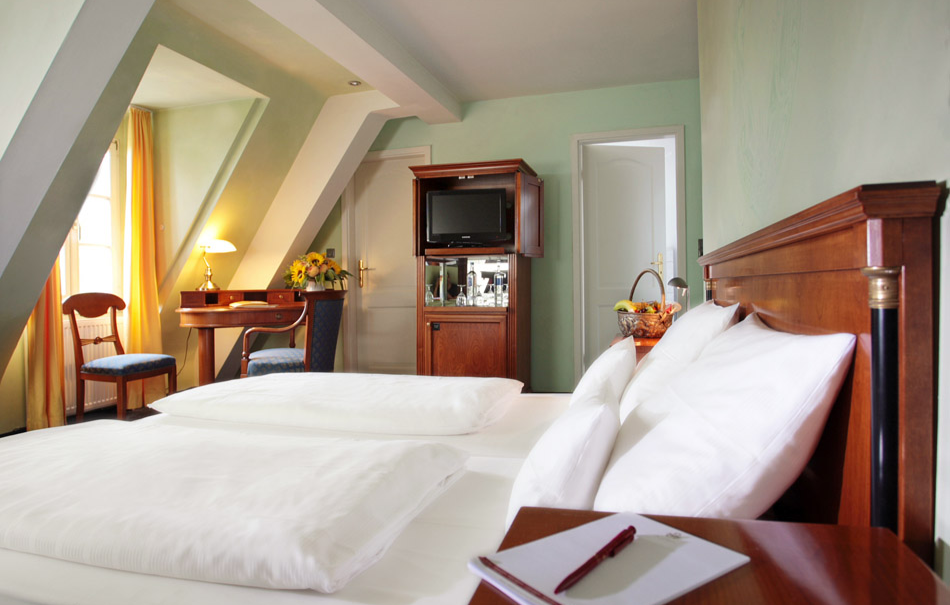 2 Tage (1 Übernachtung) 2 Schlosshotel Edesheim für 2 (1 Nacht)