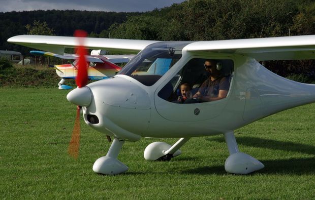 Flugzeug Rundflug Bad Berka (30 Min.) Th... Flugzeug Rundflug Bad Berka (30 Min.) Th...