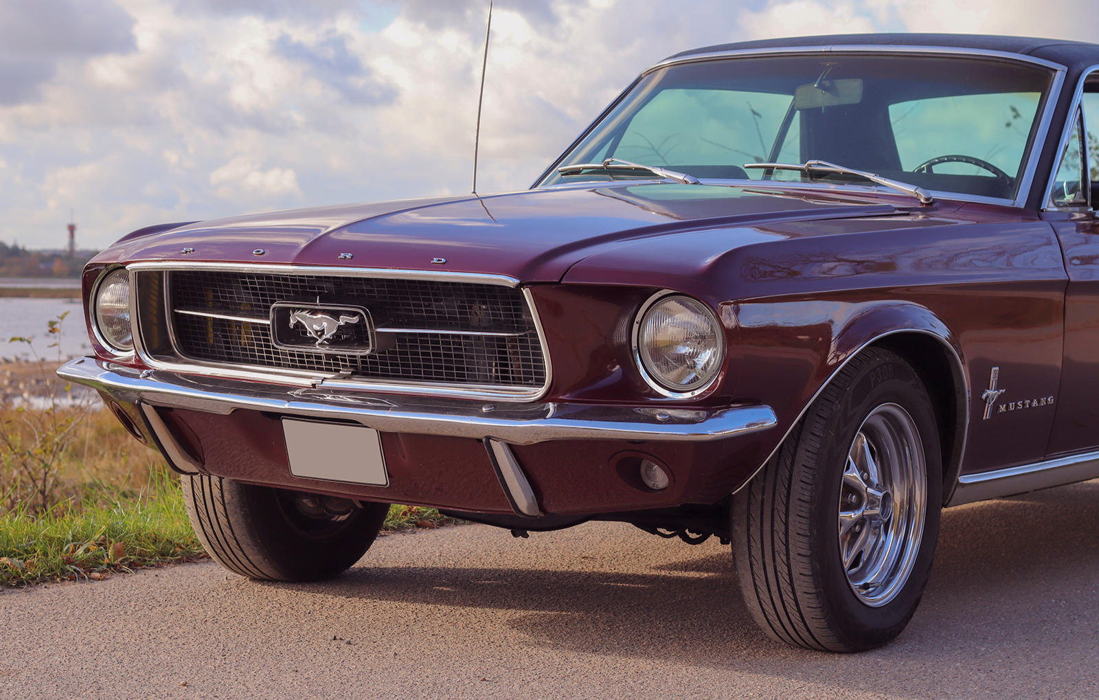 Ford Mustang Oldtimer fahren Wees (4 Std. ) - Ford Mustang fahren: Dein V8-Abenteuer beginnt! Ford Mustang Oldtimer fahren Wees (4 Std. ) - Ford Mustang fahren: Dein V8-Abenteuer beginnt!