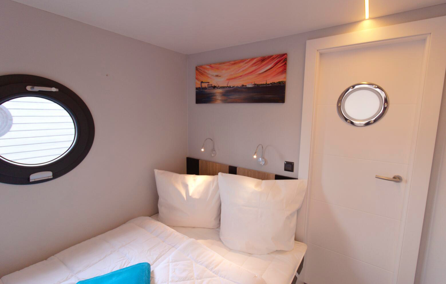 3 Tage (2 Übernachtungen) 3 Hausboot Übernachtung mit Sauna Schleswig für 2 (2 Nächte) in Wird gestellt: Bettwäsche und Handtücher