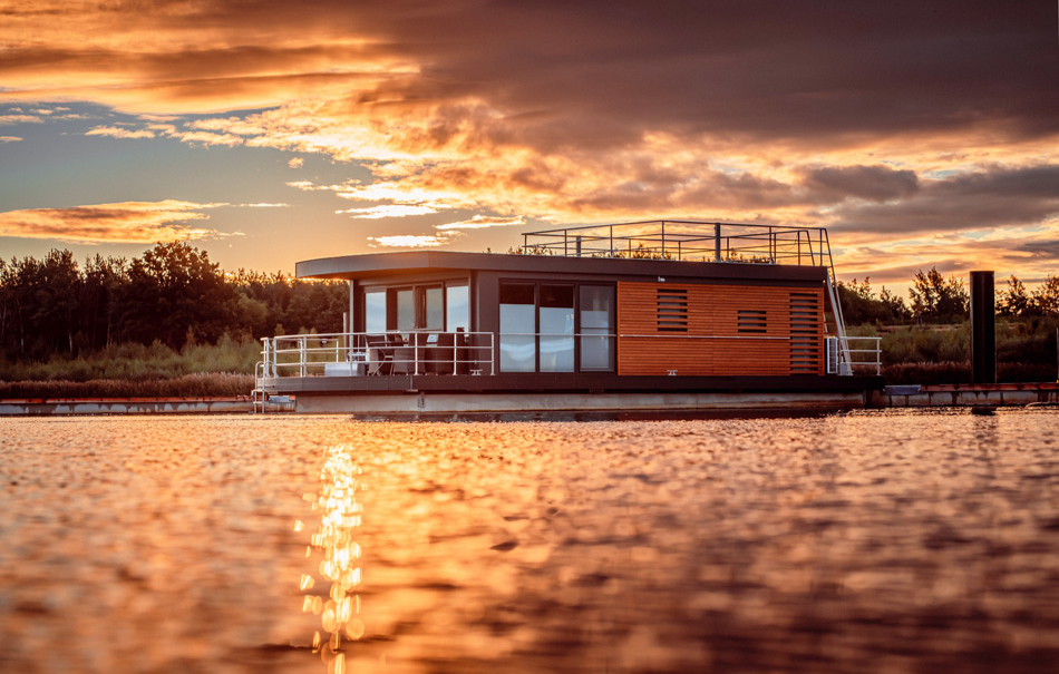 Kurzurlaub Floatinghouse Bärwalder See für 4 (2 Nächte) in Boxberg /O.L.