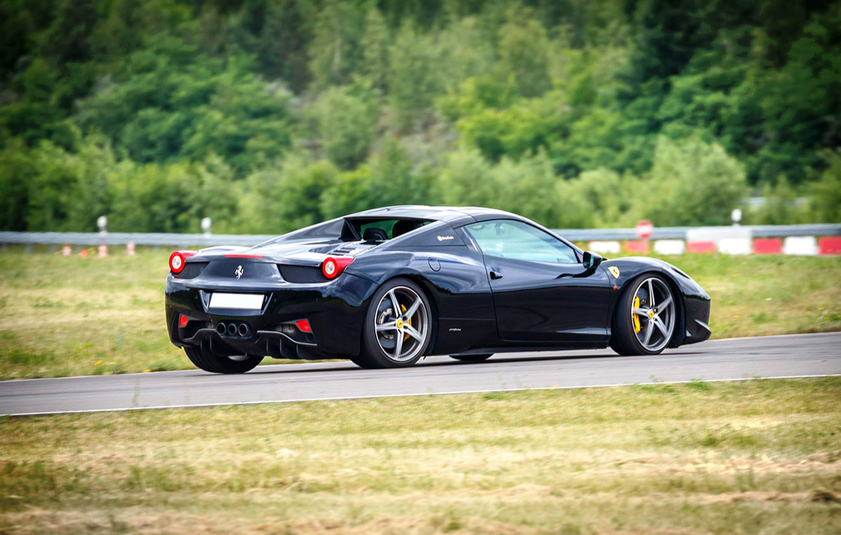 Ferrari 458 selber fahren (6 Rdn) Groß Dölln – Jetzt erleben! in Templin