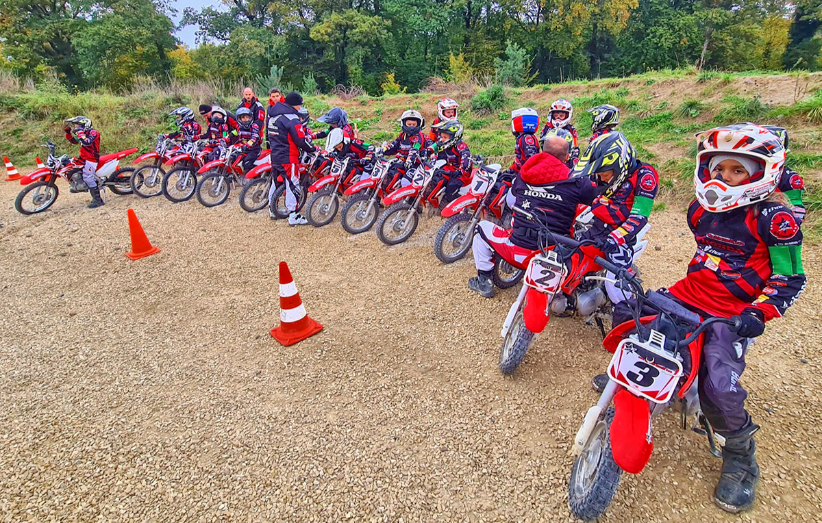 Motocross-Schnupperkurs für Kinder Schlatt Motocross-Schnupperkurs für Kinder Schlatt