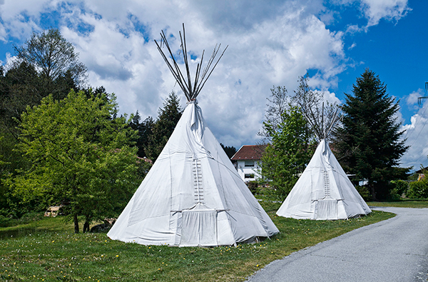 Außergewöhnliche Übernachtung im Tipi Viechtach für 2