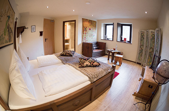 3 Tage 2 Nächte 3 Mosel-Kurzurlaub auf der Burg für 2 in Brodenbach 3 Tage 2 Nächte 3 Mosel-Kurzurlaub auf der Burg für 2 in Brodenbach