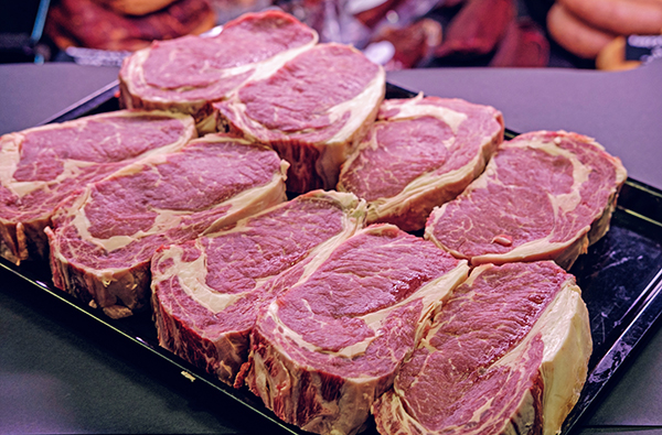 Fleisch Zerlegeworkshop Chemnitz (8 Std.) Fleisch Zerlegeworkshop Chemnitz (8 Std.)
