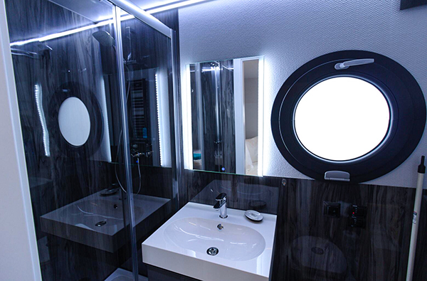 Hausboot mieten mit Sauna für 2 (5 Tage) Hausboot mieten mit Sauna für 2 (5 Tage)