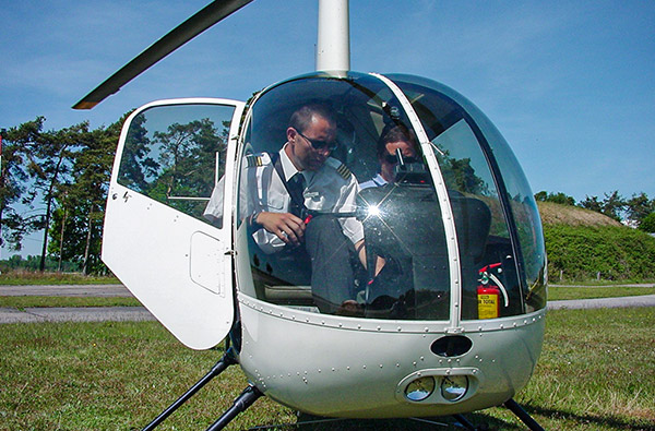 Hubschrauber fliegen für Beginner (20 Min.) - Abgehoben und durchgedreht... in Herzogenaurach,Wallerfangen,Rothenburg ob der Tauber,Lauterbach (Hesse und weitere Orte!