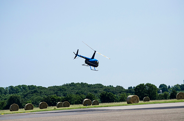 Hubschrauber fliegen für Begin...