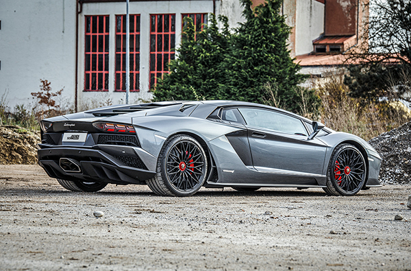 Lamborghini Aventador S fahren...