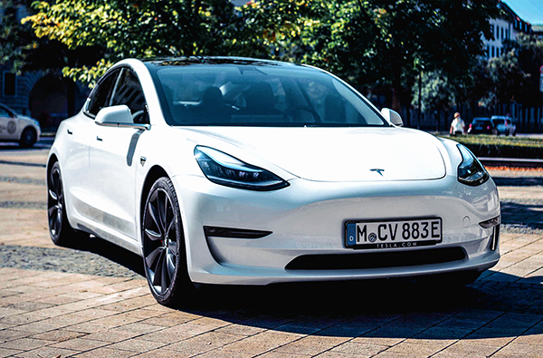 Tesla mieten (1 Tag)