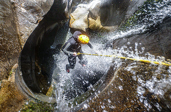 Camping-Urlaub mit Canyoning i...