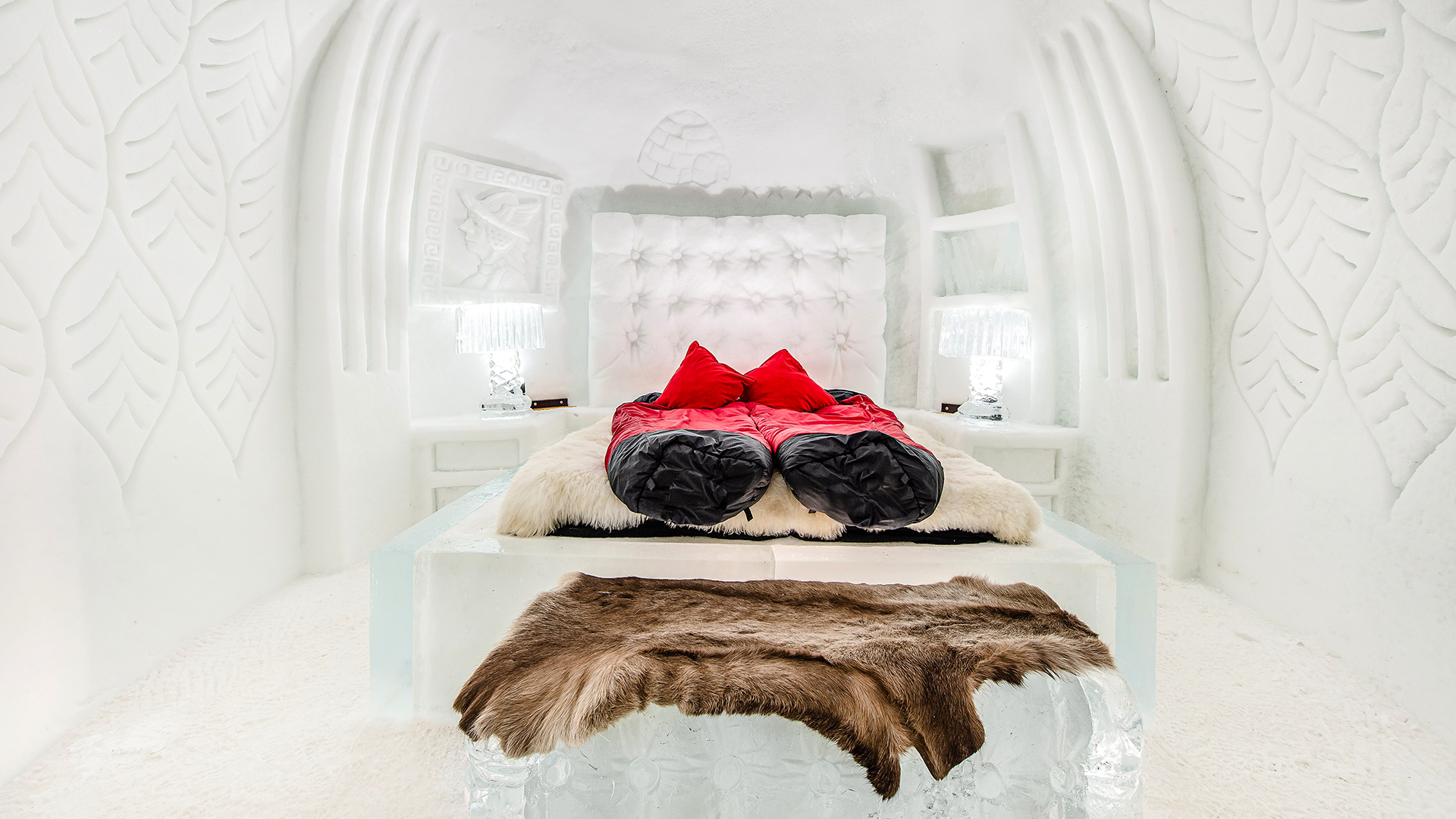 Übernachtung Iglu-Suite Zermatt für 2 (1 Nacht) inkl. Halbpension Übernachtung Iglu-Suite Zermatt für 2 (1 Nacht) inkl. Halbpension