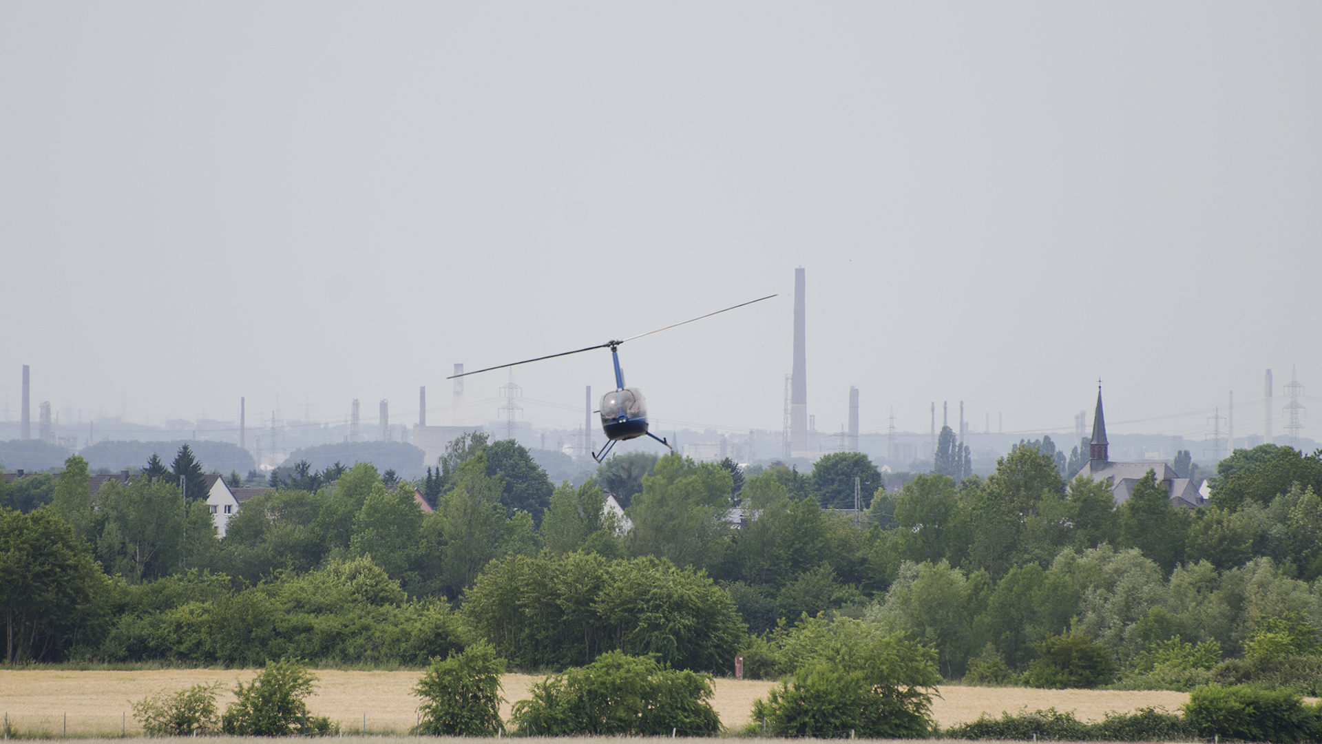 Hubschrauber selber fliegen Heist (30 Min.) Hubschrauber selber fliegen Heist (30 Min.)
