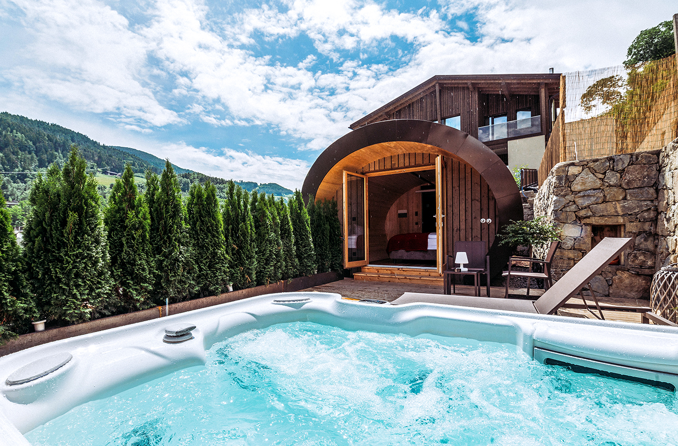 Übernachtung im Weinfass Klausen für 2 Übernachtung im Weinfass Klausen für 2