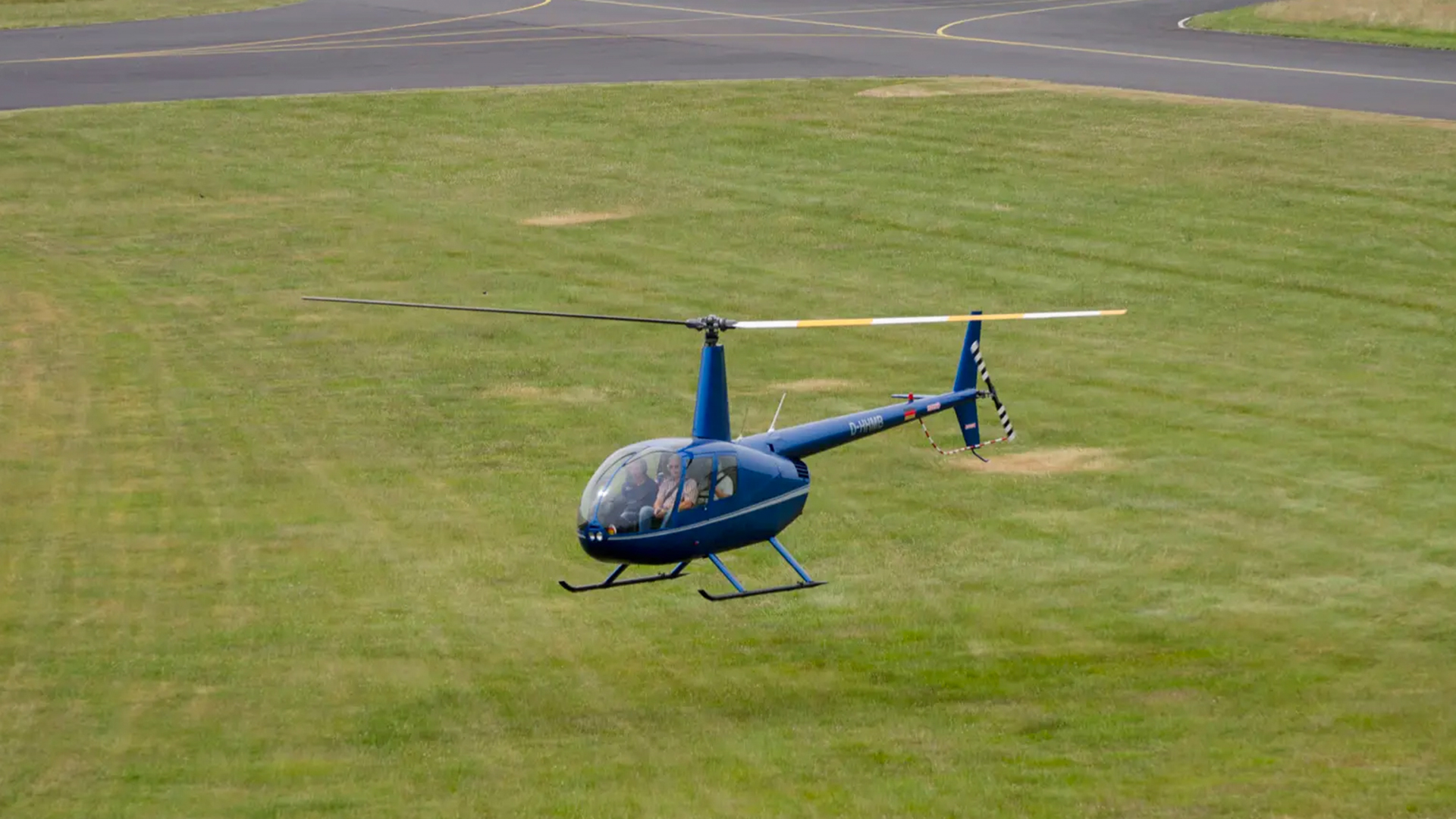 Hubschrauber selber fliegen Kamenz (30 Min.) Hubschrauber selber fliegen Kamenz (30 Min.)