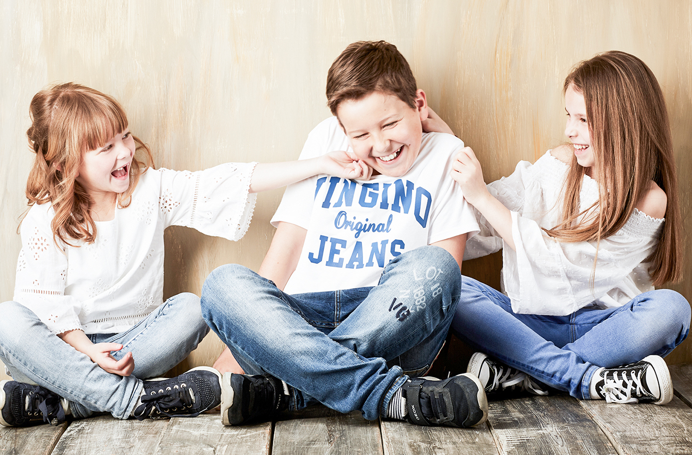 Familien Fotoshooting & Frühstück Wertingen –  in Mitzubringen: Verschiedene Outfits Wird gestellt: Decke und Spielzeug (für Babys)