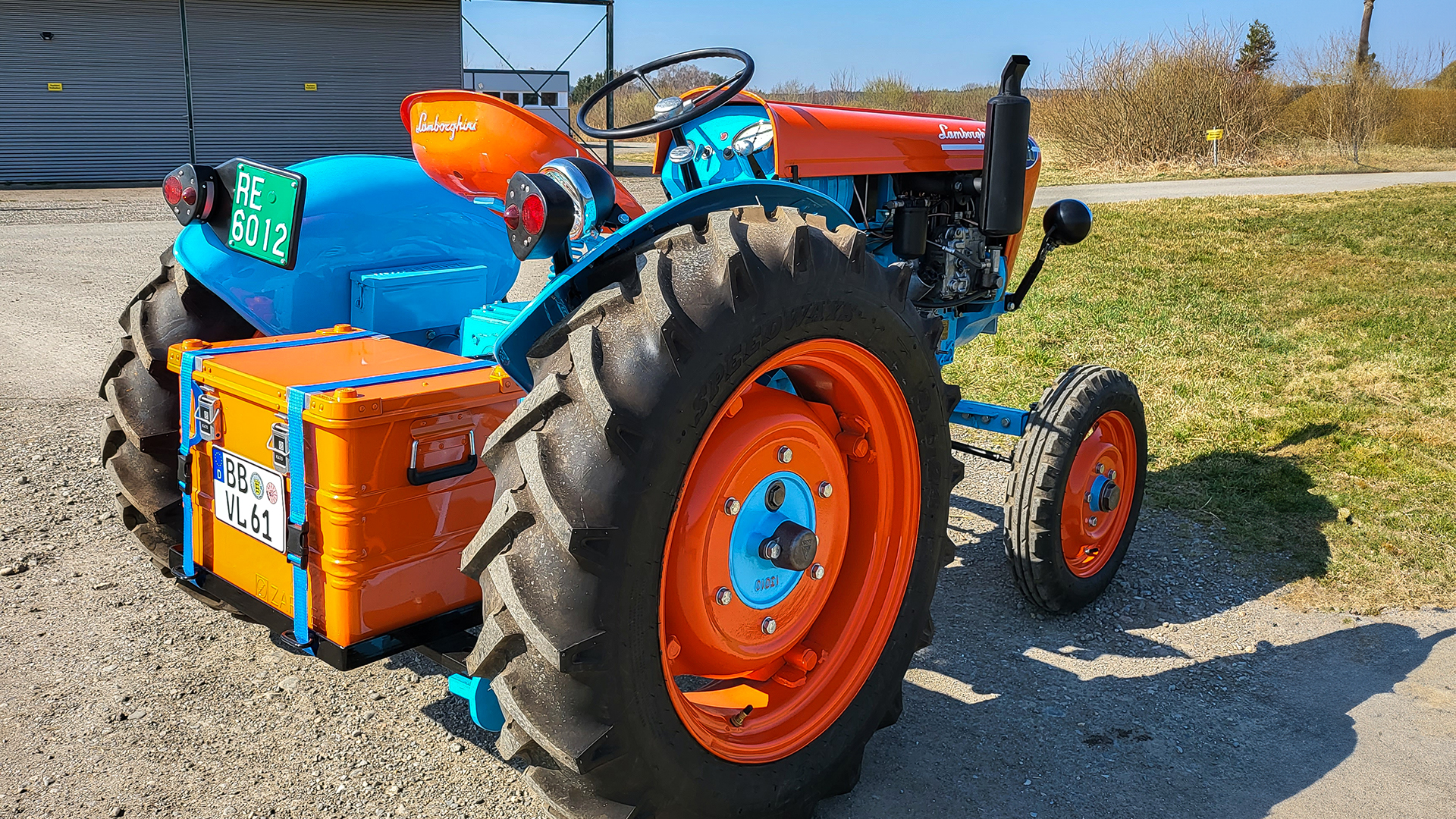 Lamborghini Traktor fahren Sindelfingen (Halbtags)
