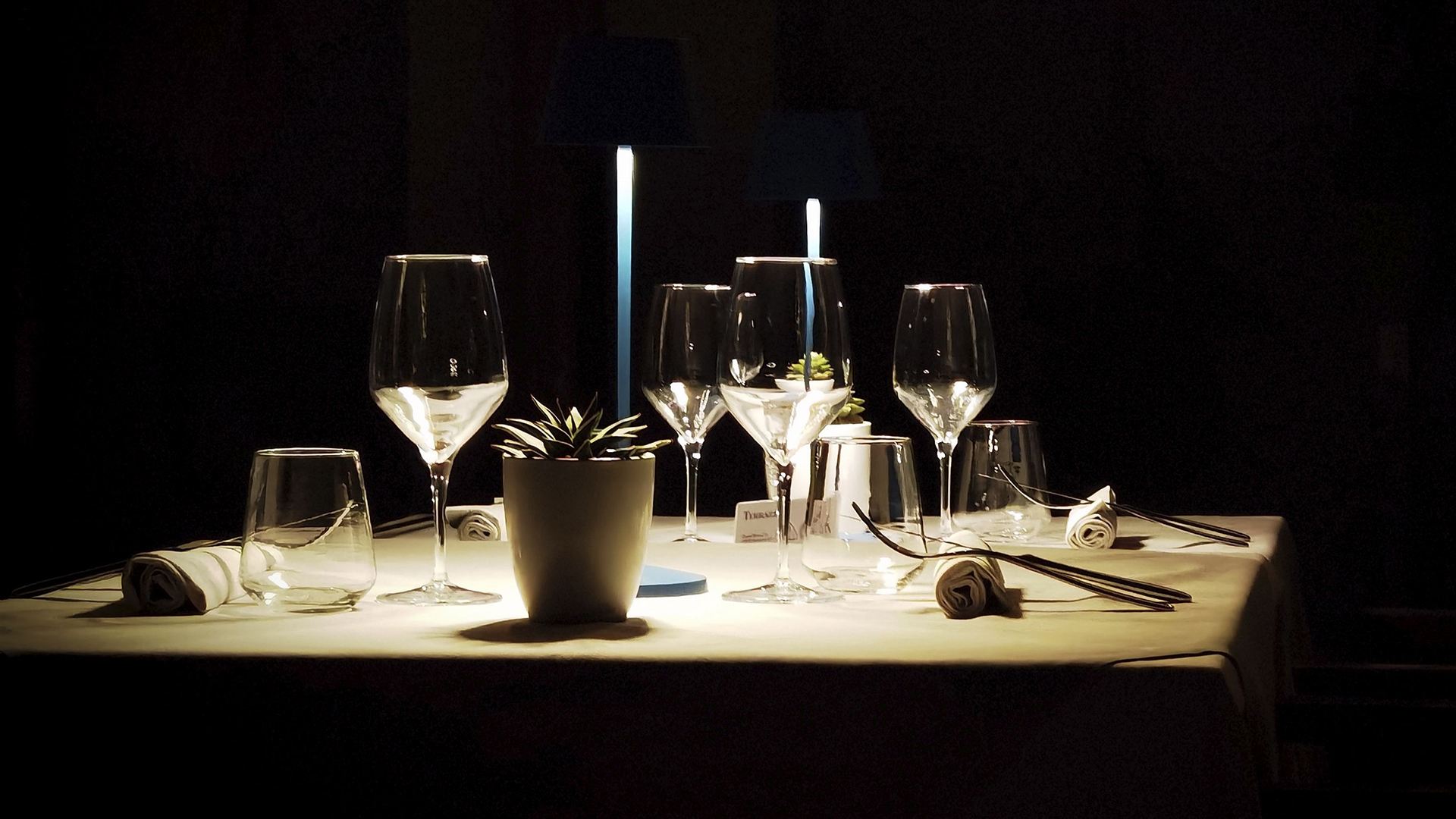 Dinner in the Dark für 2 mit Führung Essen