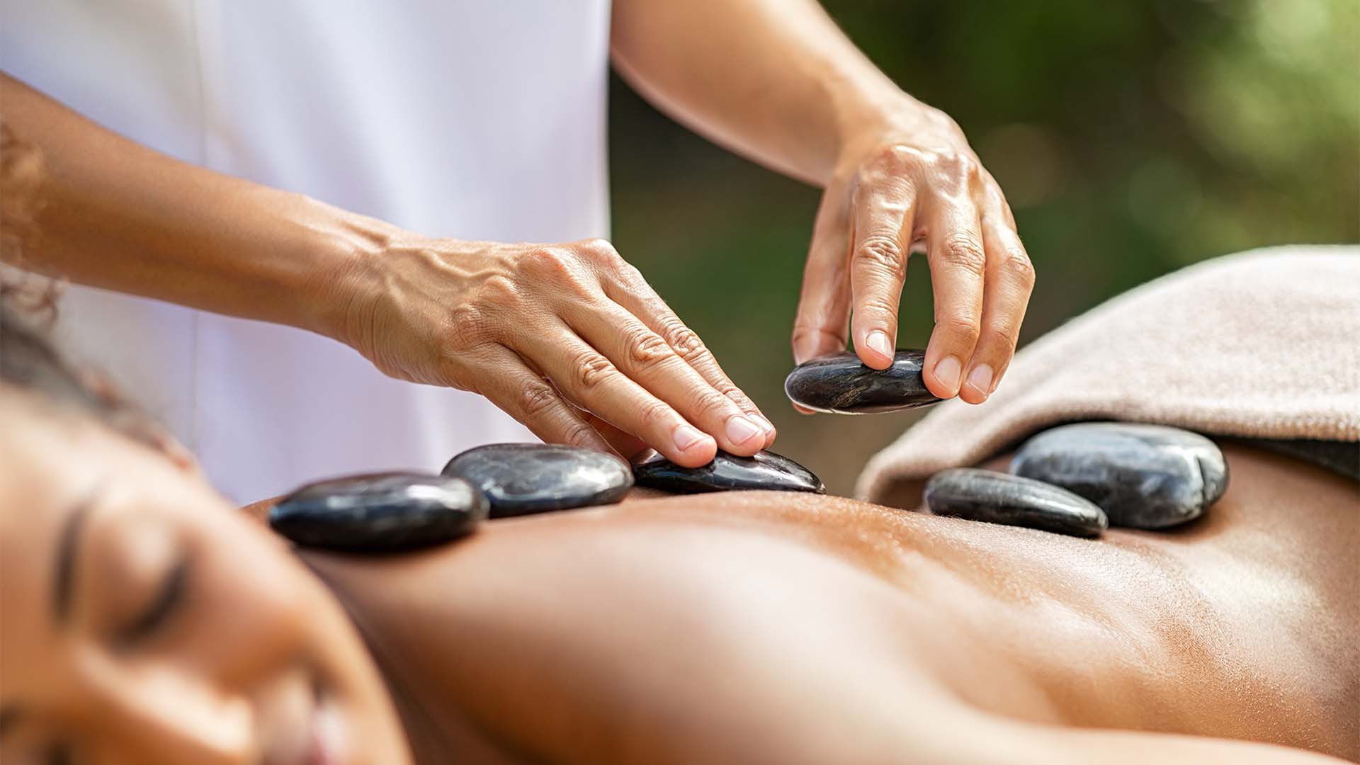 Hot Stone Massage Mörlenbach