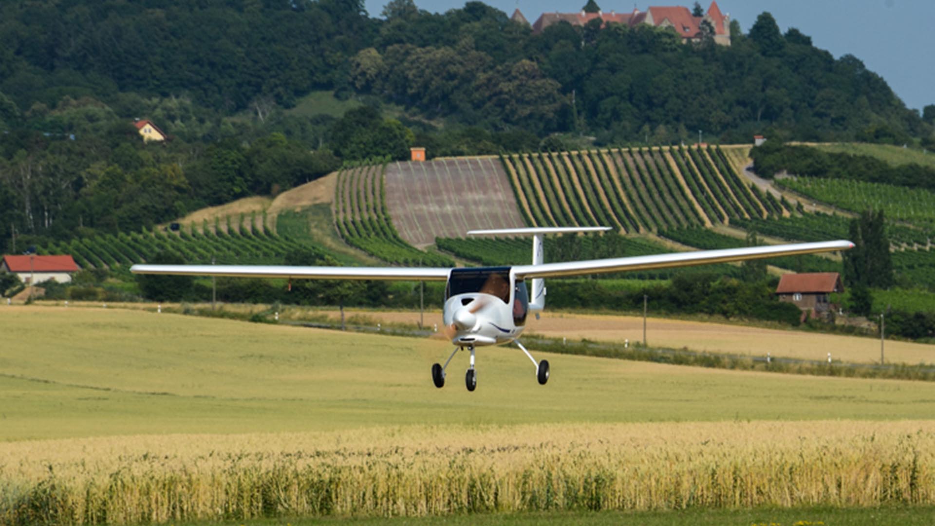 Rundflug im Ultraleichtflugzeug Ippesheim (1 Std.) – Frei wie ein Vogel über Franken gleiten Rundflug im Ultraleichtflugzeug Ippesheim (1 Std.) – Frei wie ein Vogel über Franken gleiten