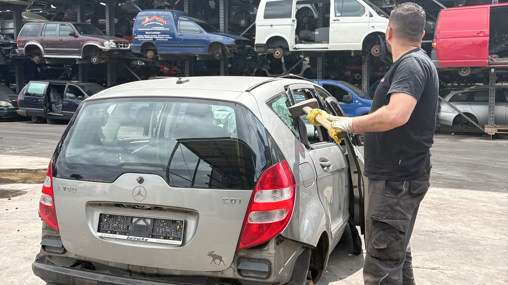 Auto zertrümmern Schloß Holte-Stukenbrock