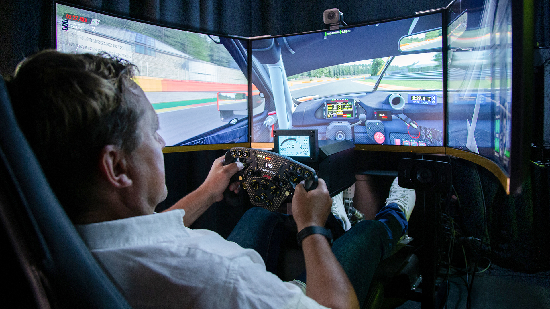 Formel 1 Simulator Langenfeld für 3 – Formel 1 hautnah: Spür den Adrenalinkick! in Langenfeld (Rheinland) Formel 1 Simulator Langenfeld für 3 – Formel 1 hautnah: Spür den Adrenalinkick! in Langenfeld (Rheinland)