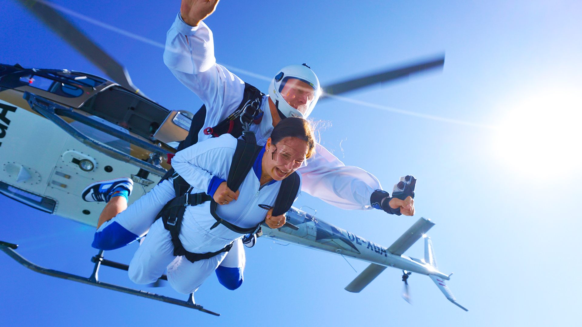 Tandemfallschirmsprung Mosbach aus Helikopter
