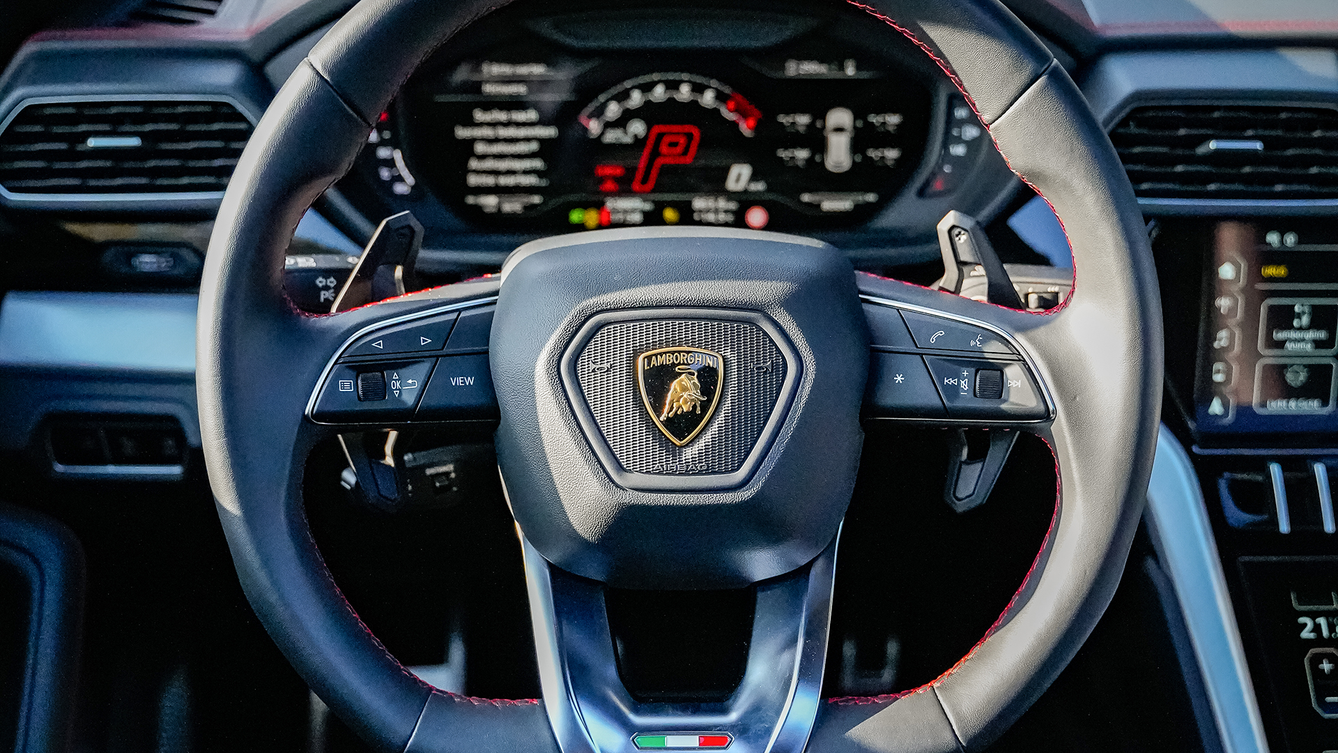 Lamborghini Urus mieten (1 Tag) in Lippstadt