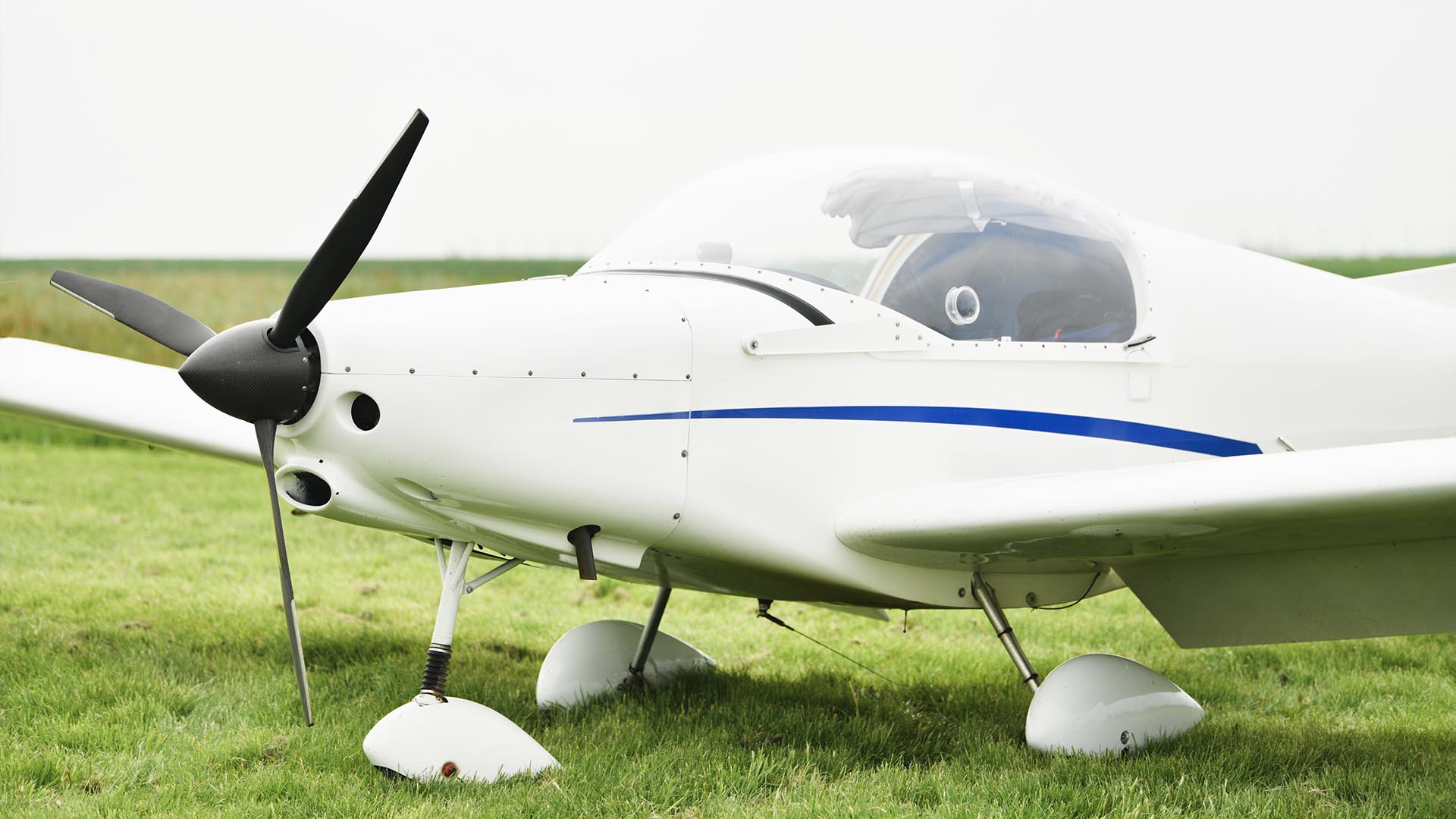 Rundflug Ultraleichtflugzeug Hatten (30 Min.) – Jetzt erleben! Rundflug Ultraleichtflugzeug Hatten (30 Min.) – Jetzt erleben!