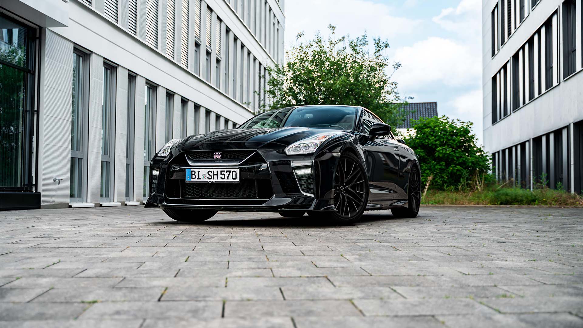 Nissan GTR R35 mieten Bielefeld (3 Std.) – Adrenalin pur: Meistere den GTR in Bielefeld!
