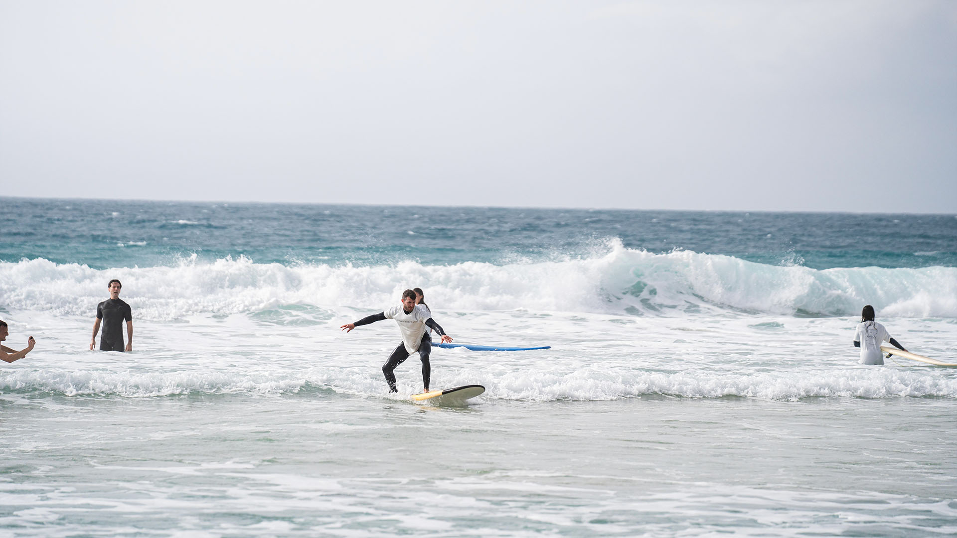 8 Tag(e) Surfcamp Fuerteventura (7 Nächte – 4er Zimmer) inkl. Halbpension