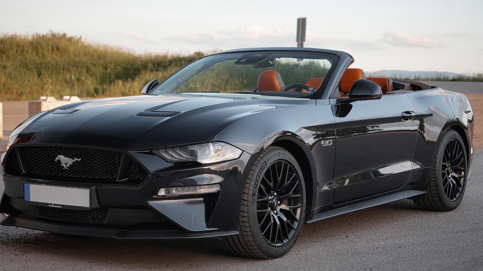 Ford Mustang Cabrio mieten Bötzingen (1 Tag) – Mustang Cabrio fahren – Freiheit auf vier Rädern