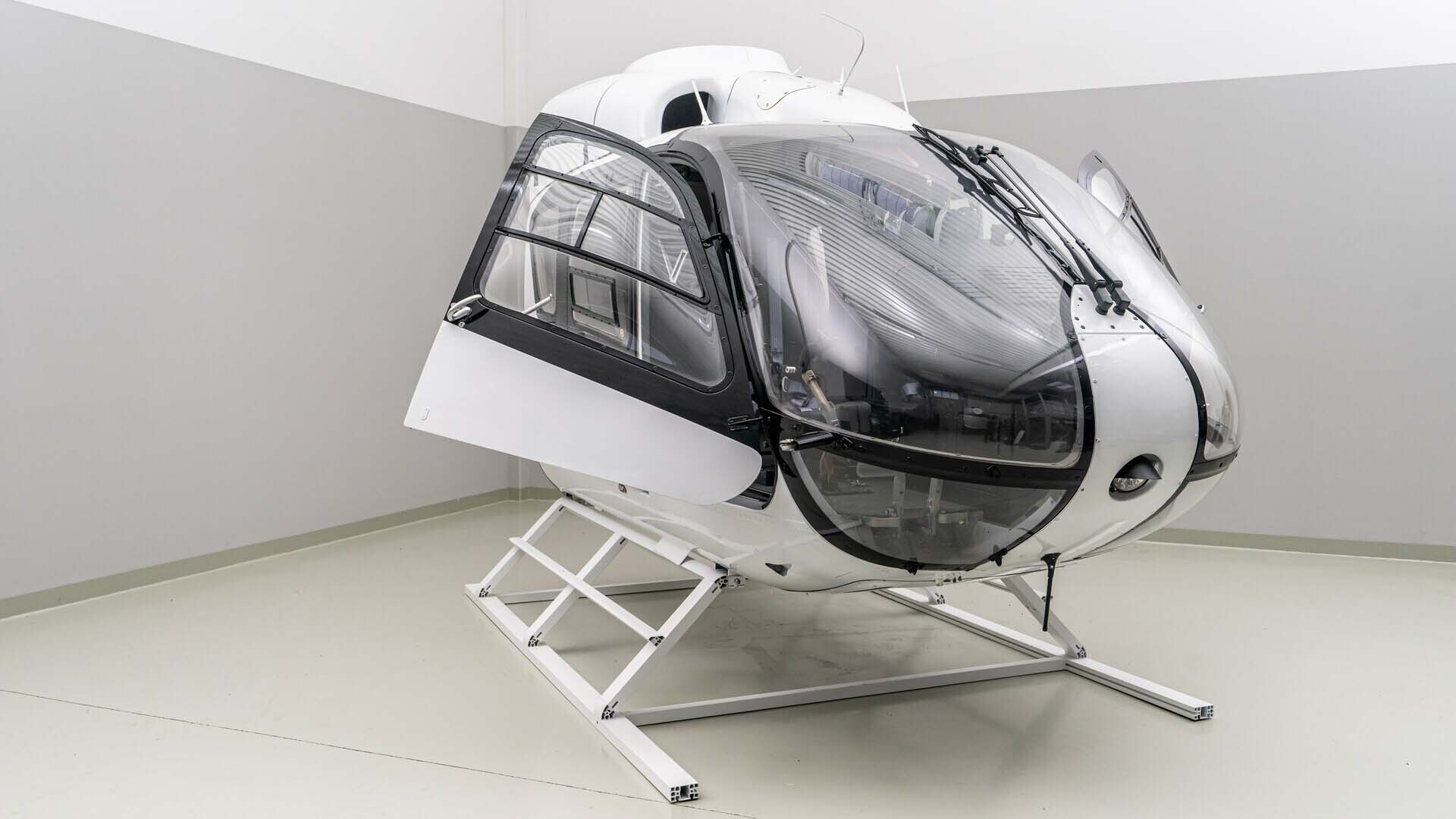Flugsimulator Hamburg (H135 – 60 Min.) – Hebe ab: Dein Helikopter-Abenteuer in Hamburg!