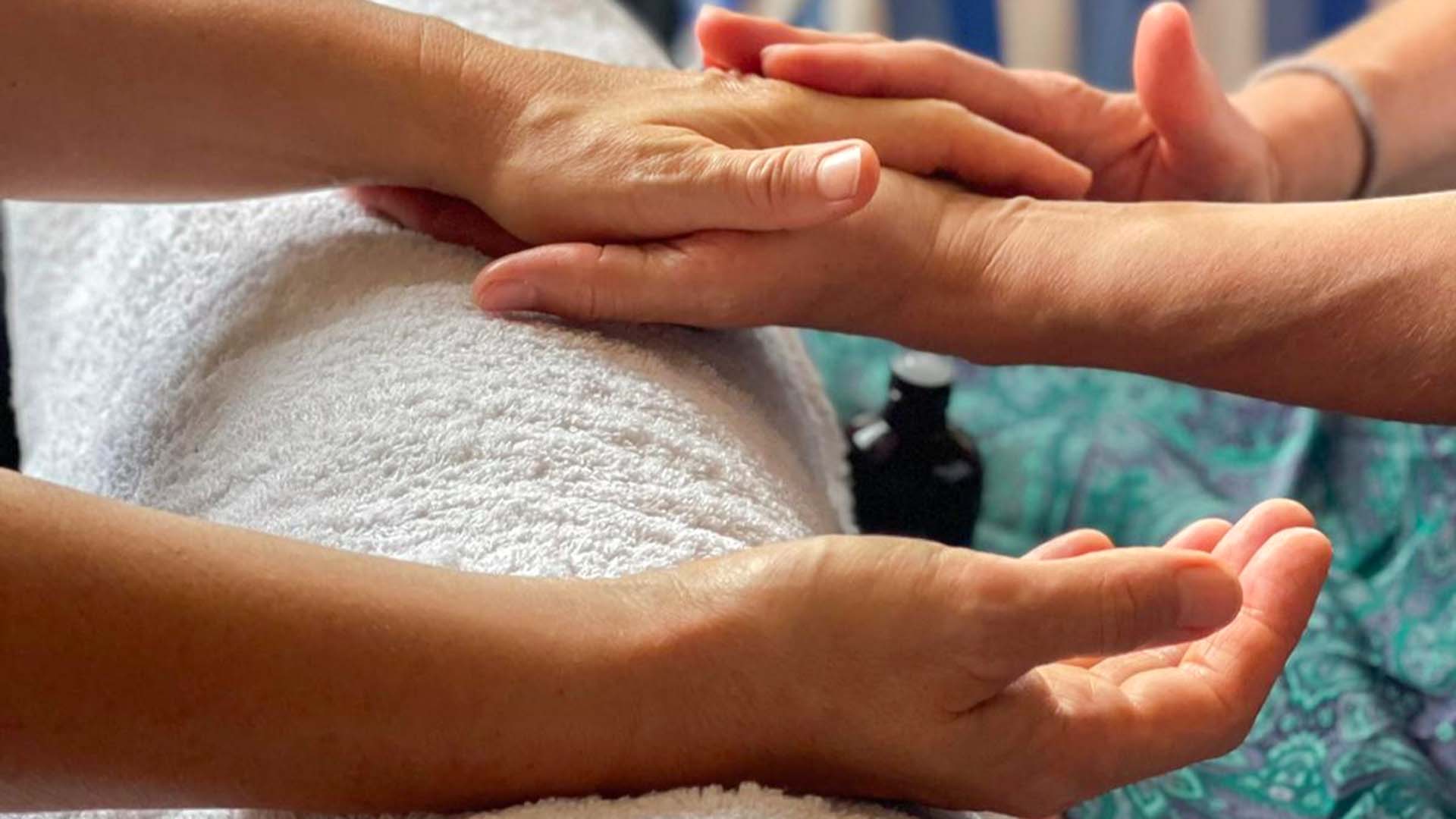 Aromaölmassage Rheinbach – Jetzt erleben! Aromaölmassage Rheinbach – Jetzt erleben!