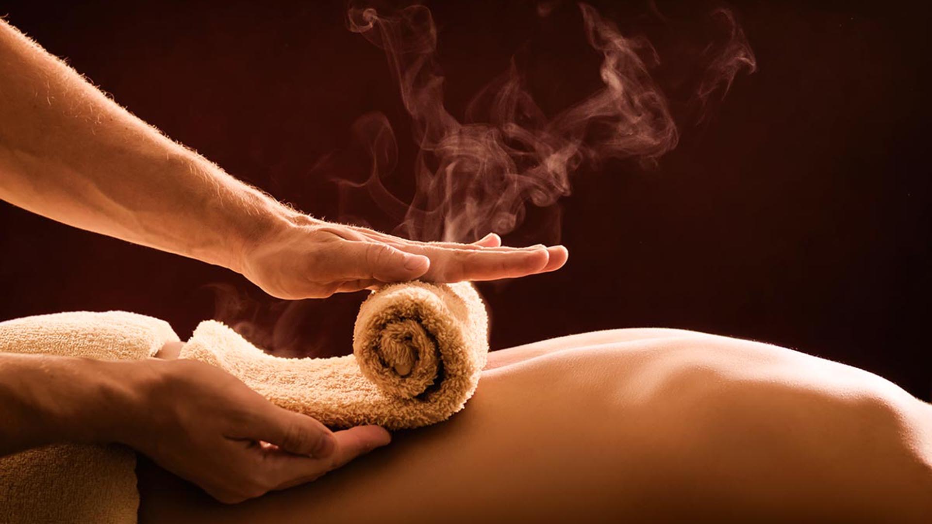 Rücken- und Nackenmassage mit Wärme Bad Salzuflen