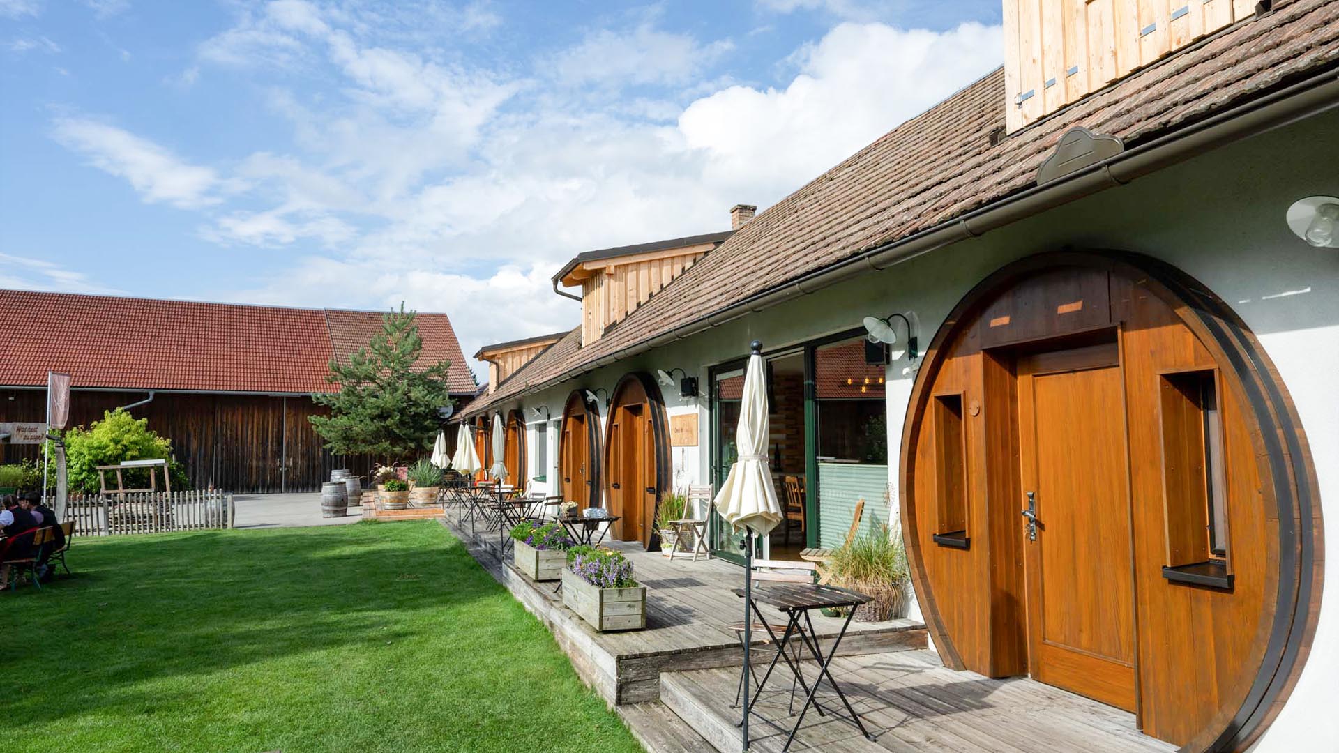 Single Urlaub in der Weinfass Suite (2 Nächte) Single Urlaub in der Weinfass Suite (2 Nächte)