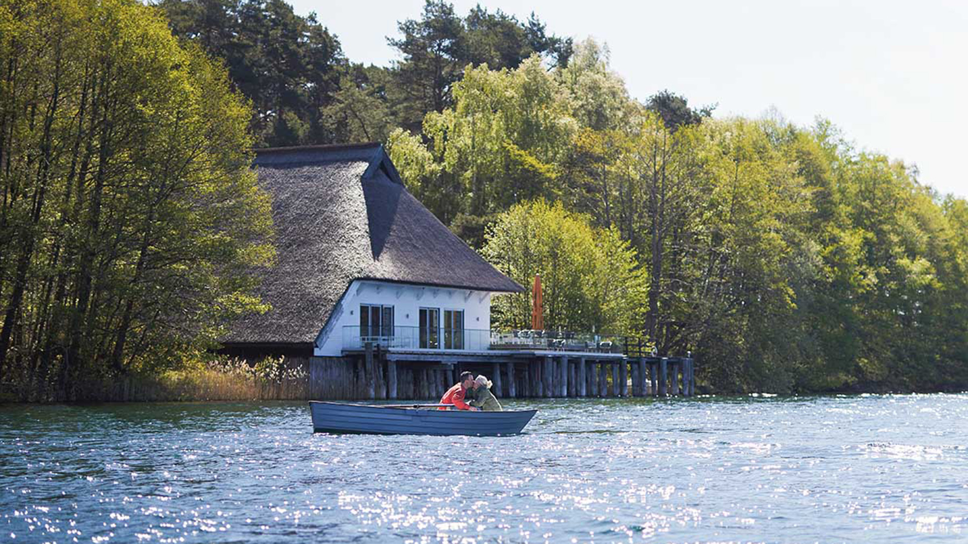 Luxus Romantikurlaub am Drewitzer See für 2 (2 Nächte) in Nossentiner Hütte