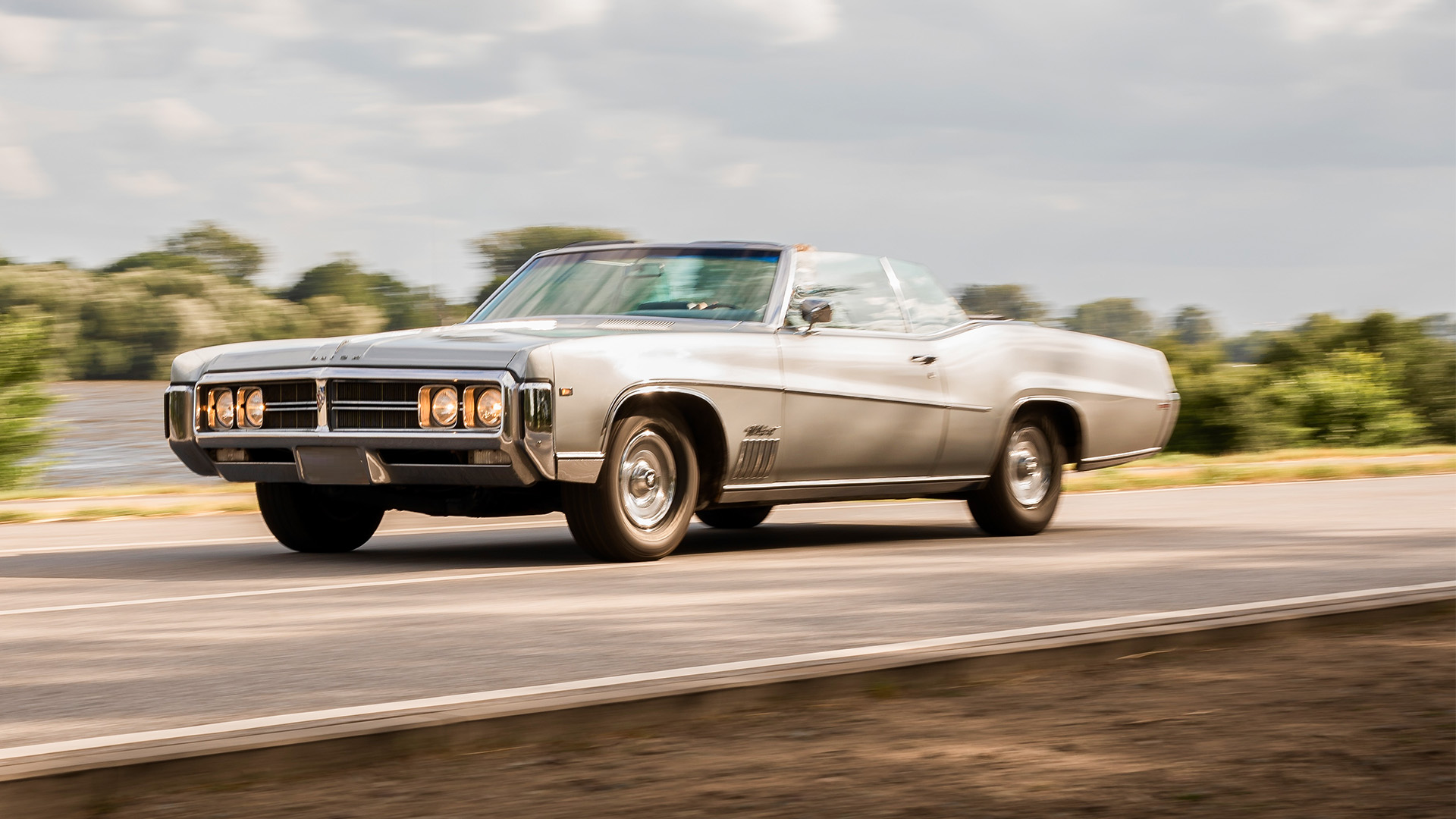 Oldtimer Fahrt mit Chauffeur Hamburg